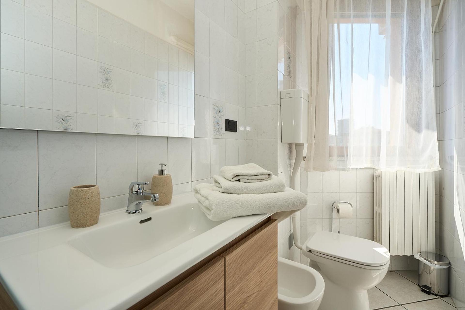 -Luminosa 5 Stars With Balcony- Wifi Netflix 15 Minutes From Duomo Apartment Milan Exterior photo