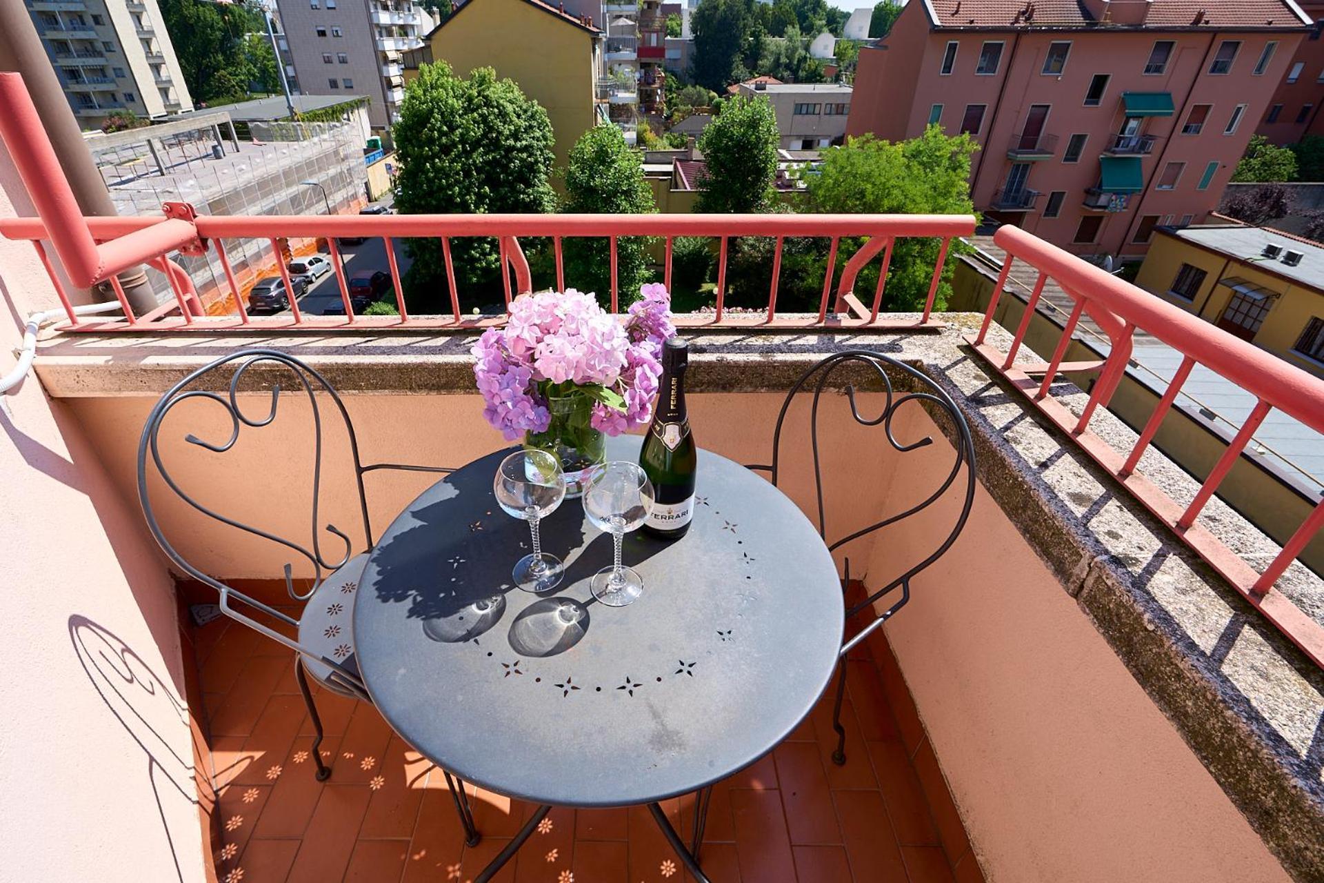 -Luminosa 5 Stars With Balcony- Wifi Netflix 15 Minutes From Duomo Apartment Milan Exterior photo